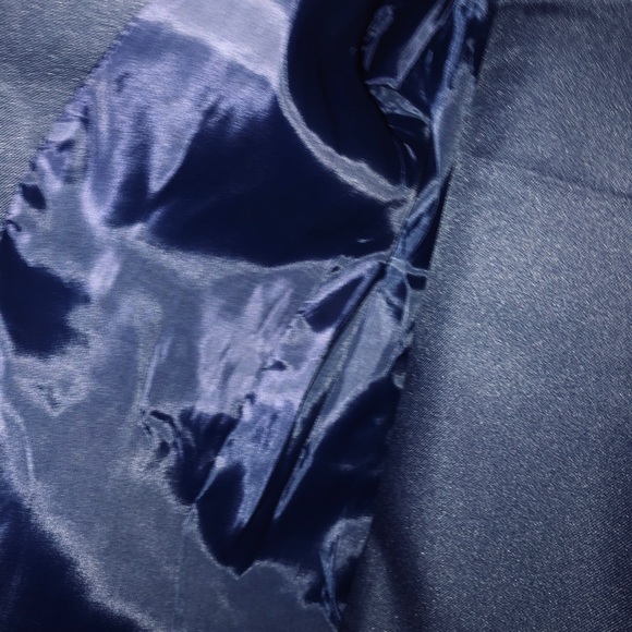 Brand new two piece suit - Picture 4 of 6